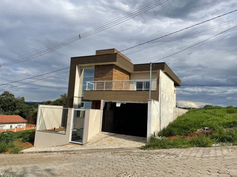 imóvel com 252m² - Centro - Estiva
