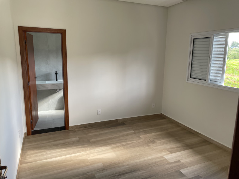 imóvel com 252m² - Centro - Estiva