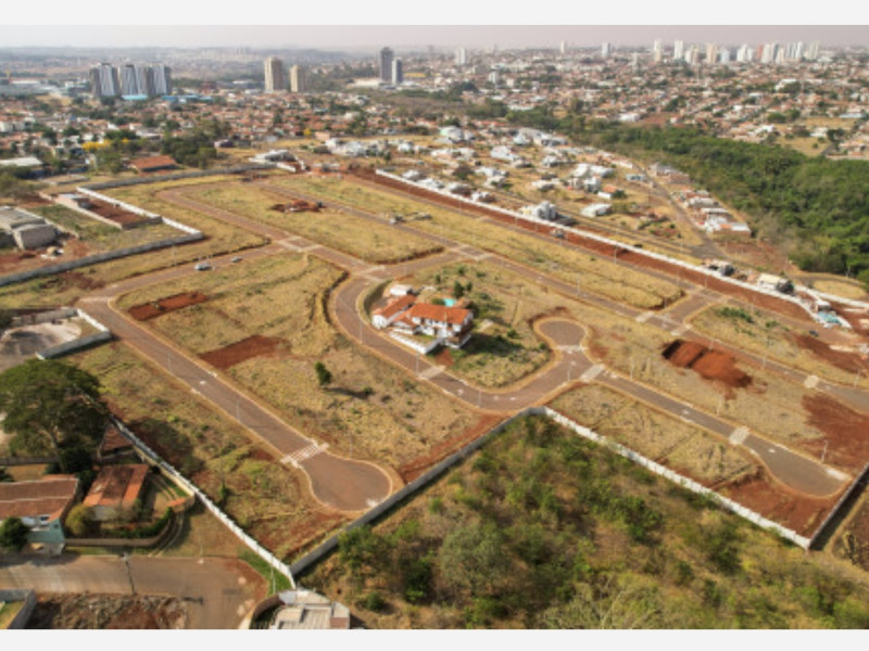 Terreno à venda Jardim Universal com 250m² e 1 quarto por R$ 126.000 - dde73550-017d-4281-b53b-aeb7b9be8692.jpeg