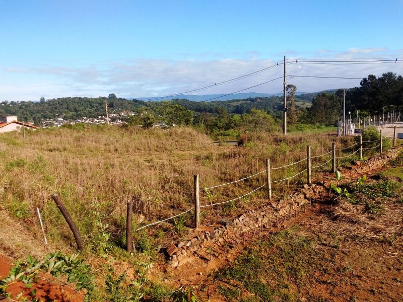 Terreno à venda Santa Rosa com 336m² e 1 quarto por R$ 147.000 - 120413705-vista-2.jpg