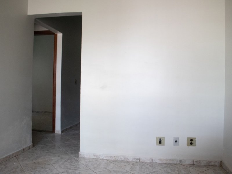 Casa à venda Centro com 148m² e 5 quartos por R$ 295.000 - 1540802125-casavendaemceilandia12.jpeg