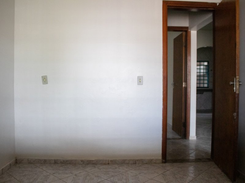 Casa à venda Centro com 148m² e 5 quartos por R$ 295.000 - 2089006243-casavendaemceilandia10.jpeg