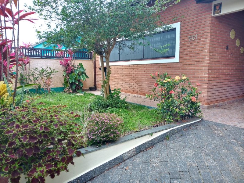 imóvel com 100m² - Bal Tres Marias - Peruíbe