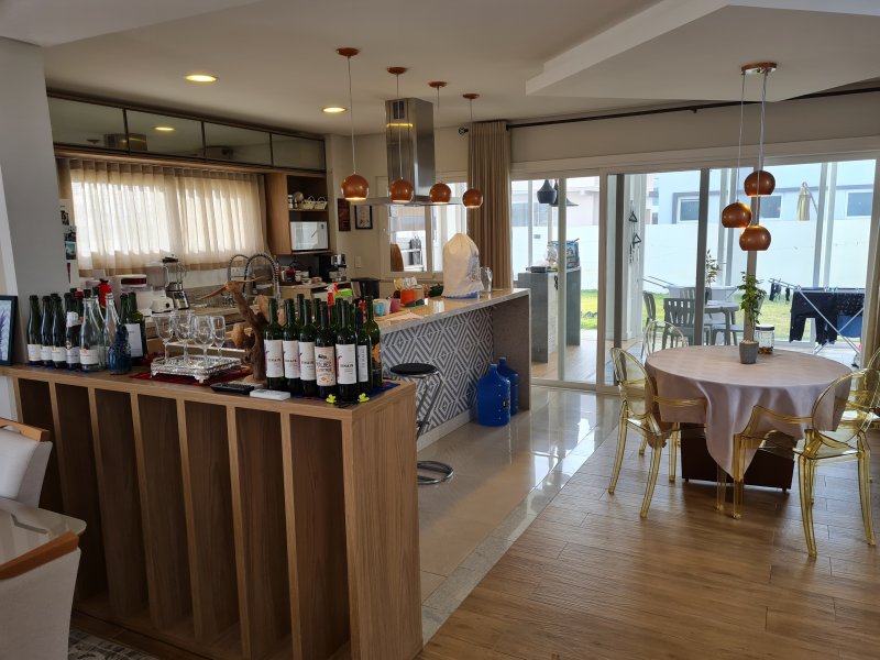 Casa de condomínio à venda Laranjal com 365m² e 4 quartos por R$ 1.790.000 - 135870877-sala-2.jpg