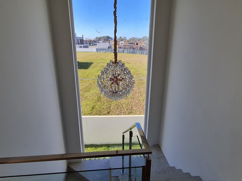 Casa de condomínio à venda Laranjal com 365m² e 4 quartos por R$ 1.790.000 - 1607785682-corredos-superior-e-escada.jpg