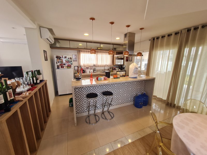 Casa de condomínio à venda Laranjal com 365m² e 4 quartos por R$ 1.790.000 - 1626912084-cozinha.jpg