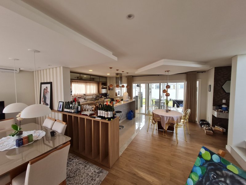 Casa de condomínio à venda Laranjal com 365m² e 4 quartos por R$ 1.790.000 - 213497357-sala-1.jpg