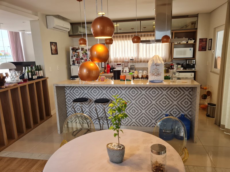 Casa de condomínio à venda Laranjal com 365m² e 4 quartos por R$ 1.790.000 - 788726246-cozinha-4.jpg