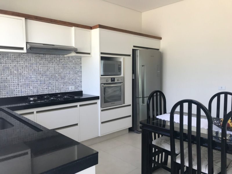 Casa de condomínio para alugar bairros Campos de Santo Antônio com 800m² e 4 quartos por R$ 12.000 - 1399495107-60c49ba8-aa31-403d-a43f-62686adc5431.jpeg