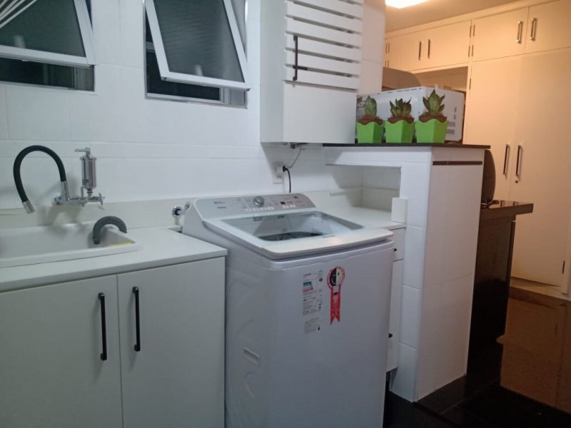 Apartamento à venda Jardim Paulista com 108m² e 2 quartos por R$ 1.390.000 - 1303881982-i4-area-serv-lado-cozinha72081.jpg