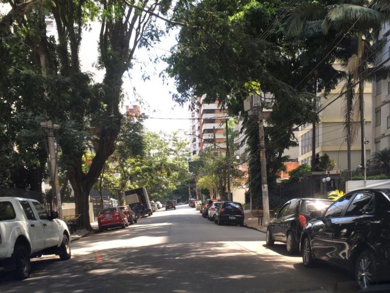 Apartamento à venda Jardim Paulista com 108m² e 2 quartos por R$ 1.390.000 - 923111795-n1-externas-alameda-franca-frente-entrada-predio.JPG