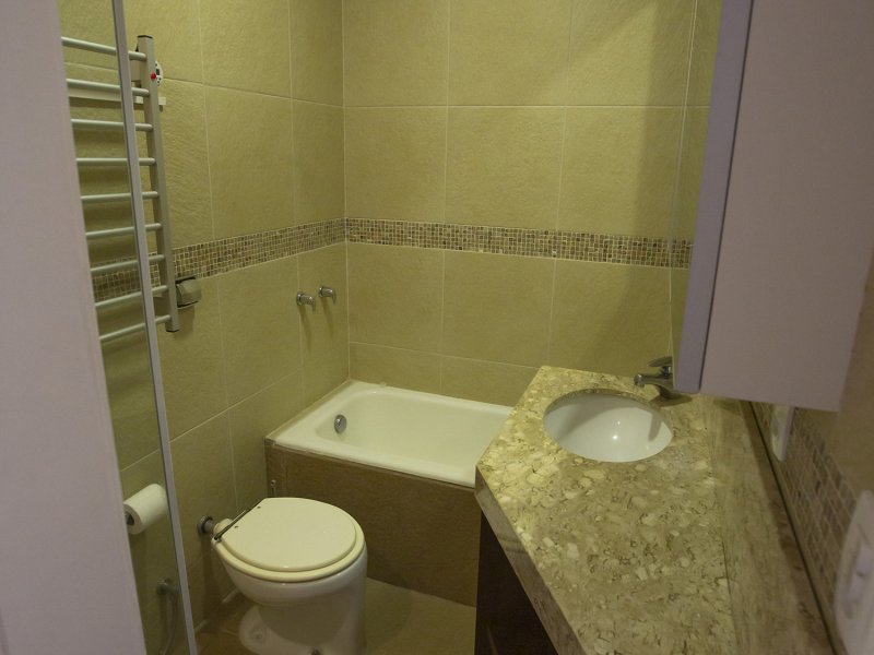Apartamento à venda Copacabana com 60m² e 2 quartos por R$ 670.000 - 1337135073-banheiro-01-baixa-resol.jpg