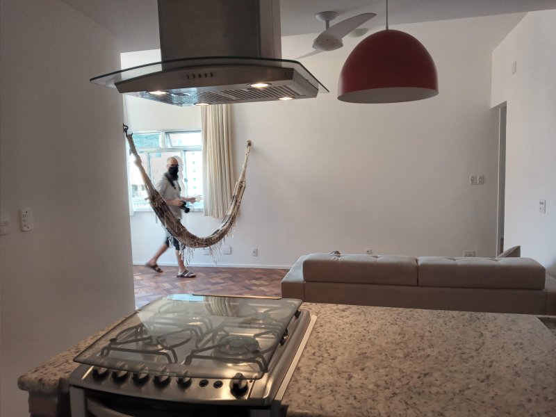 Apartamento à venda Copacabana com 60m² e 2 quartos por R$ 670.000 - 2053993357-cozinha-sala-3.jpg