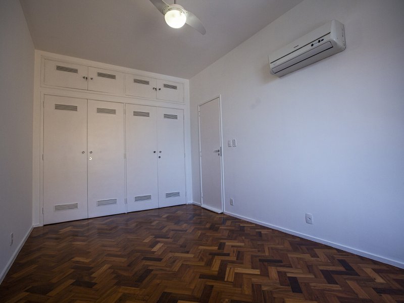 Apartamento à venda Copacabana com 60m² e 2 quartos por R$ 670.000 - 396934434-quarto-1-03-baixa-resol.jpg