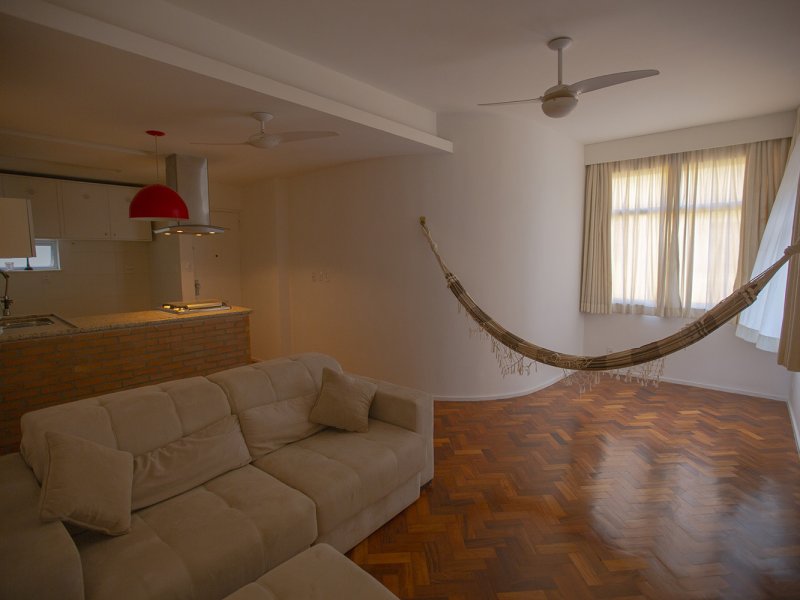 Apartamento à venda Copacabana com 60m² e 2 quartos por R$ 670.000 - 675660128-sala-01-baixa-resol.jpg