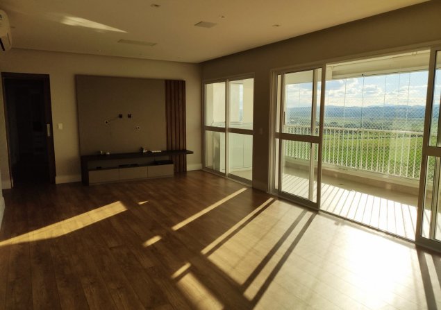 imóvel com 143m²