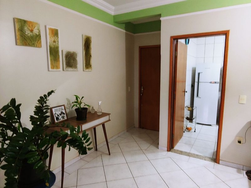 Apartamento à venda Santa Mônica com 88m² e 3 quartos por R$ 320.000 - 805596340-photo4933738592476441031.jpg