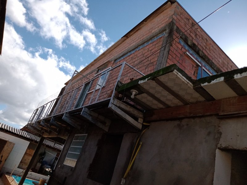 Casa à venda Bela Vista com 320m² e 3 quartos por R$ 200.000 - 403714587-lateral-cima.jpg