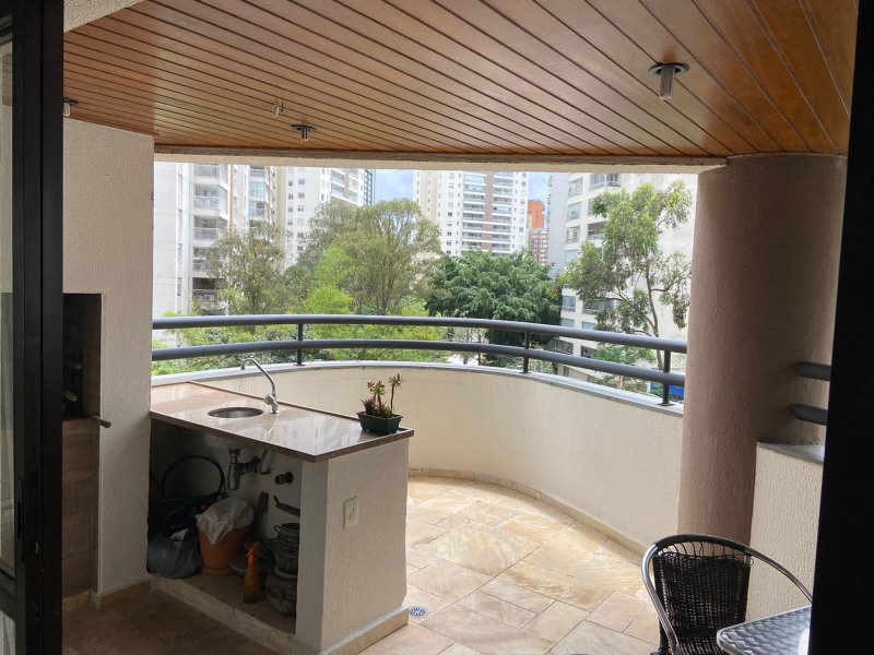 Apartamento à venda Vila Andrade com 168m² e 3 quartos por R$ 1.100.000 - 1961250555-varanda4.jpeg