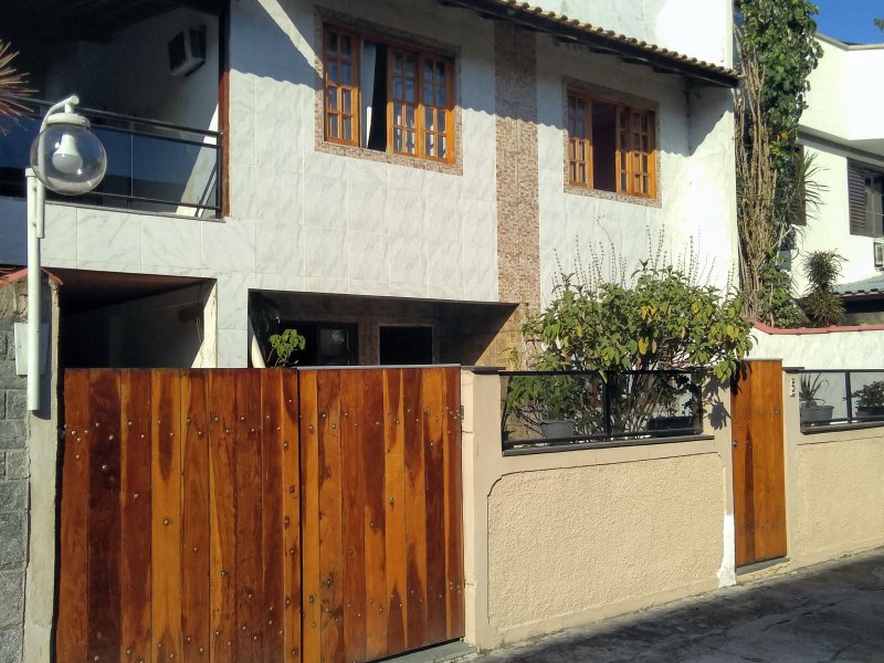 Casa de condomínio à venda Maria Paula com 345m² e 4 quartos por R$ 400.000 - 365230650-img-20191027-155644.jpg