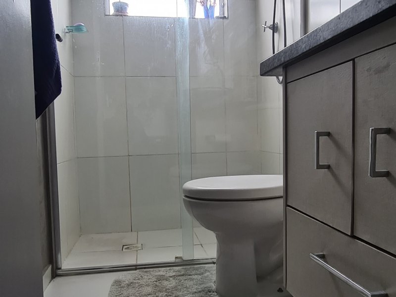 Apartamento à venda Parque São Vicente com 45m² e 2 quartos por R$ 220.000 - 1277266270-20211010-114457-wc.jpg