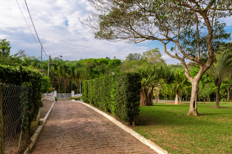 Chácara à venda Parque Santa Isabel com 10918m² e 4 quartos por R$ 1.930.000 - 1076483320-fotos-chacara-20.jpg