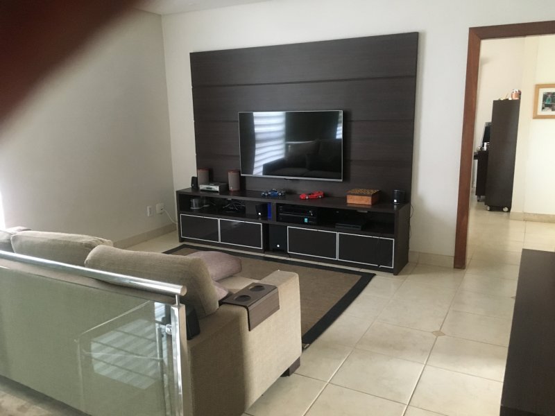 imóvel com 320m² - Cidade Vera Cruz - Jardins Mônaco - Aparecida de Goiânia