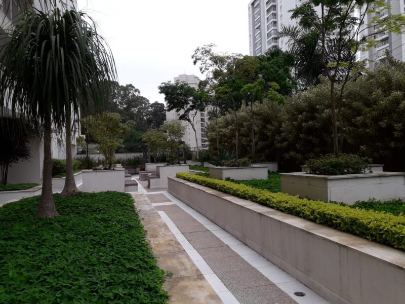 Apartamento à venda Vila Andrade com 67m² e 2 quartos por R$ 490.000 - 348698521-32-as-foto-praca.jpeg