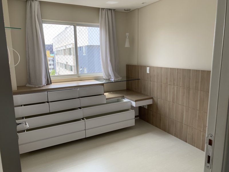 Apartamento à venda Cabral com 57m² e 2 quartos por R$ 507.000 - 1316766223-img-7763.JPG