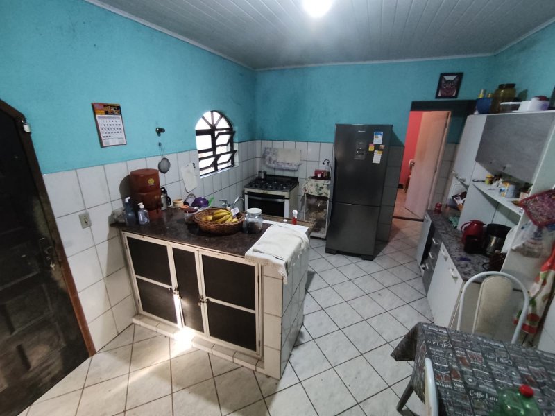 Casa à venda Jardim Britânia com 360m² e 5 quartos por R$ 480.000 - 266890727-img-20211114-wa0016.jpg
