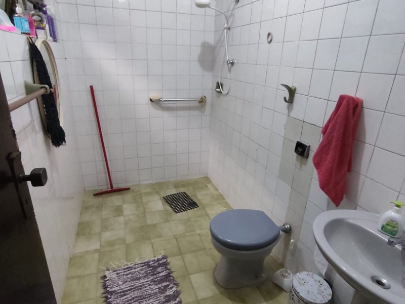 Casa à venda Jardim Britânia com 360m² e 5 quartos por R$ 480.000 - 644516319-img-20211114-wa0015.jpg