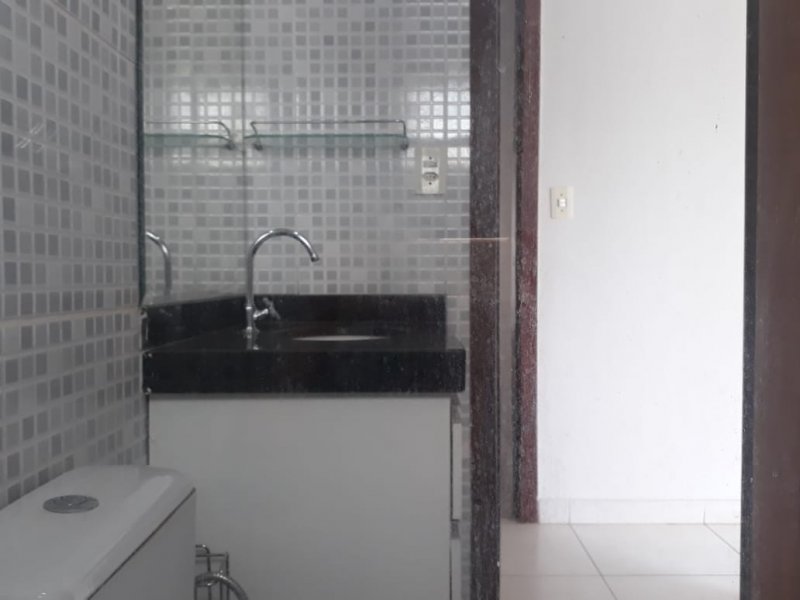 Casa à venda Parque Andiara com 156m² e 3 quartos por R$ 650.000 - 1128137505-banheiro-suite.jpeg