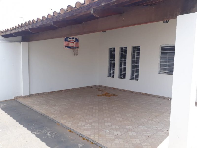Casa à venda Parque Andiara com 156m² e 3 quartos por R$ 650.000 - 2137094123-garagem.jpeg