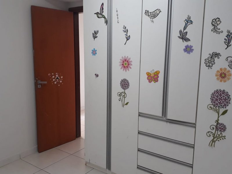 Casa à venda Parque Andiara com 156m² e 3 quartos por R$ 650.000 - 691623884-quarto1.jpeg