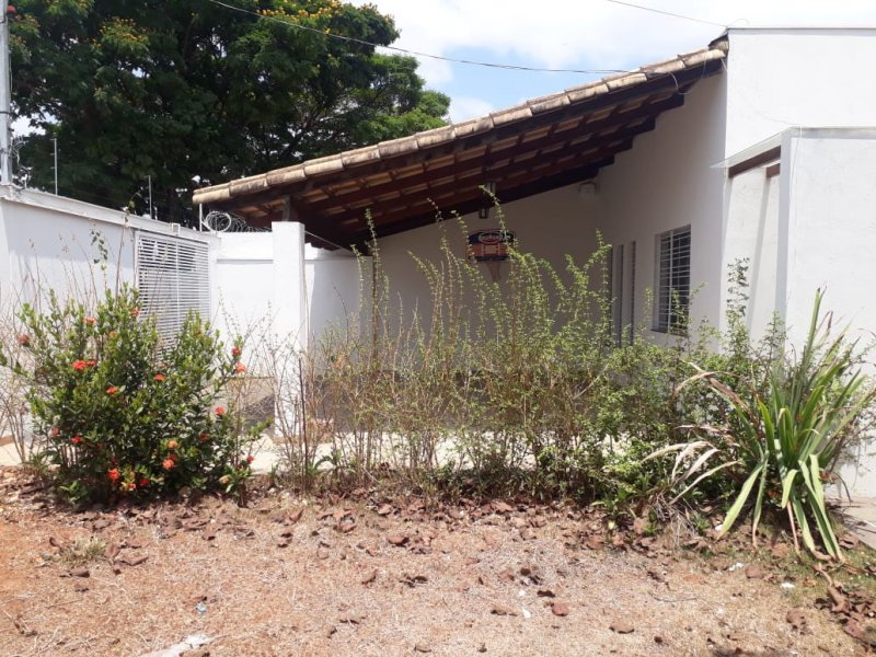 Casa à venda Parque Andiara com 156m² e 3 quartos por R$ 650.000 - 831806493-quintal-e-garagem.jpeg