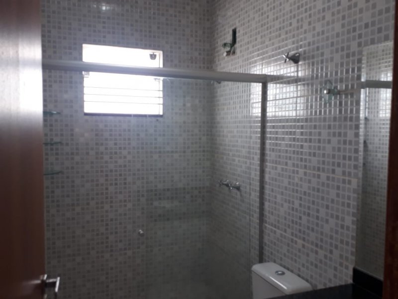 Casa à venda Parque Andiara com 156m² e 3 quartos por R$ 650.000 - 917157221-banheiro-suite2.jpeg