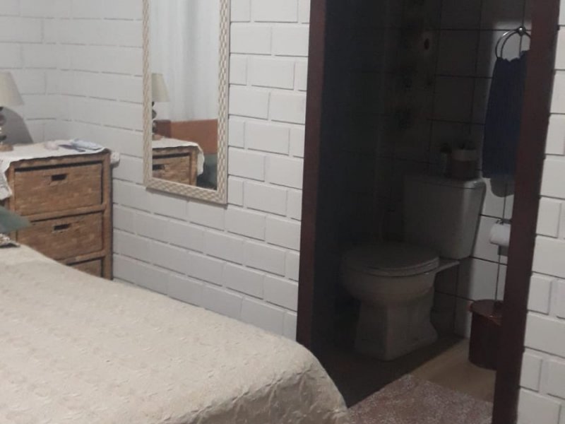 Casa à venda São João do Rio Vermelho com 412m² e 3 quartos por R$ 380.000 - 1528357969-c141e40e-6e6a-490e-a48a-9157a88c48f3.jpeg