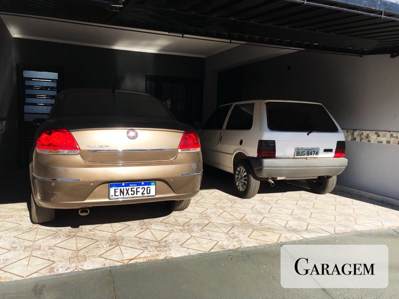 Casa à venda Jardim Araucária com 199m² e 3 quartos por R$ 390.000 - 1148562375-izug7772.JPG