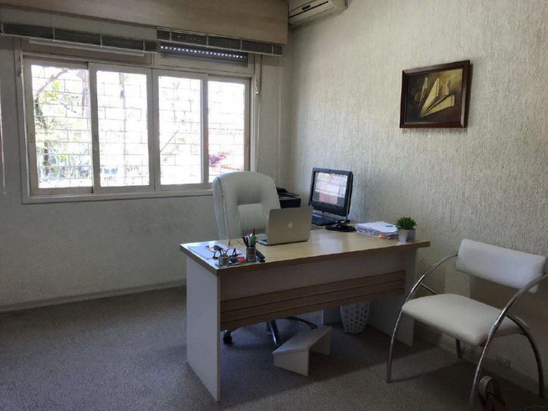 Casa à venda Petrópolis com 606m² e 5 quartos por R$ 1.500.000 - 1265218266-020.JPG