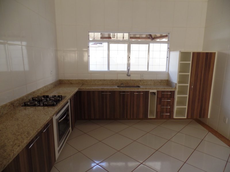 Casa à venda CENTRO com 218m² e 4 quartos por R$ 515.000 - 187485859-foto14.jpg