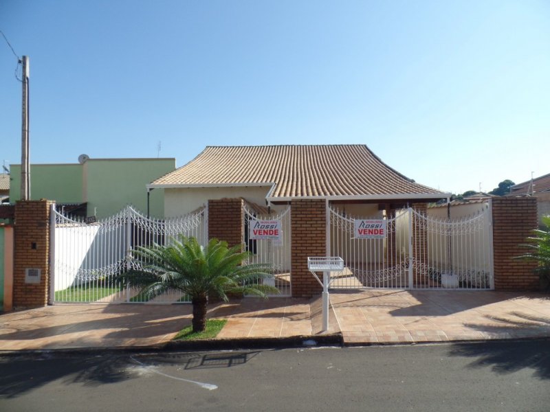 Casa à venda CENTRO com 218m² e 4 quartos por R$ 515.000 - 774771761-foto1-1.jpg