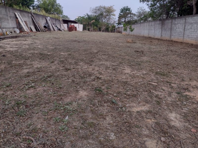 Terreno à venda Chácara Flórida com 2000m² e 1 quarto por R$ 390.000 - 1658582149-img-20210930-wa0093.jpg