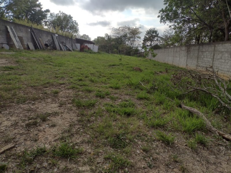 Terreno à venda Chácara Flórida com 2000m² e 1 quarto por R$ 390.000 - 82310027-img-20210930-wa0091.jpg