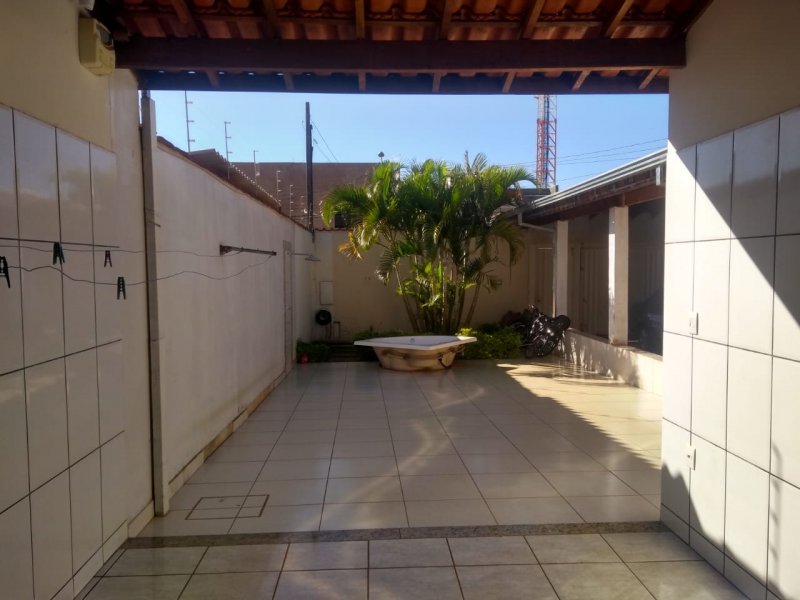 Casa à venda Residencial Ana Dorothea com 200m² e 2 quartos por R$ 30.000 - 1831245996-img-20201001-wa0065.jpg