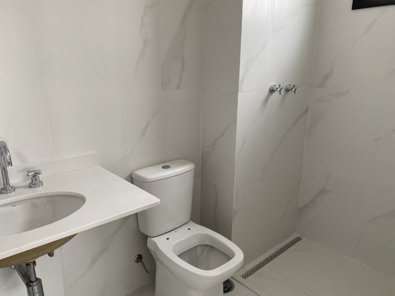 Apartamento à venda Pinheiros com 147m² e 3 quartos por R$ 3.000.000 - 1311540226-banho-1-casal.jpeg