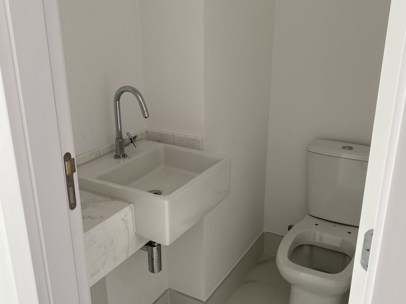 Apartamento à venda Pinheiros com 147m² e 3 quartos por R$ 3.000.000 - 786556896-lavabo.jpeg