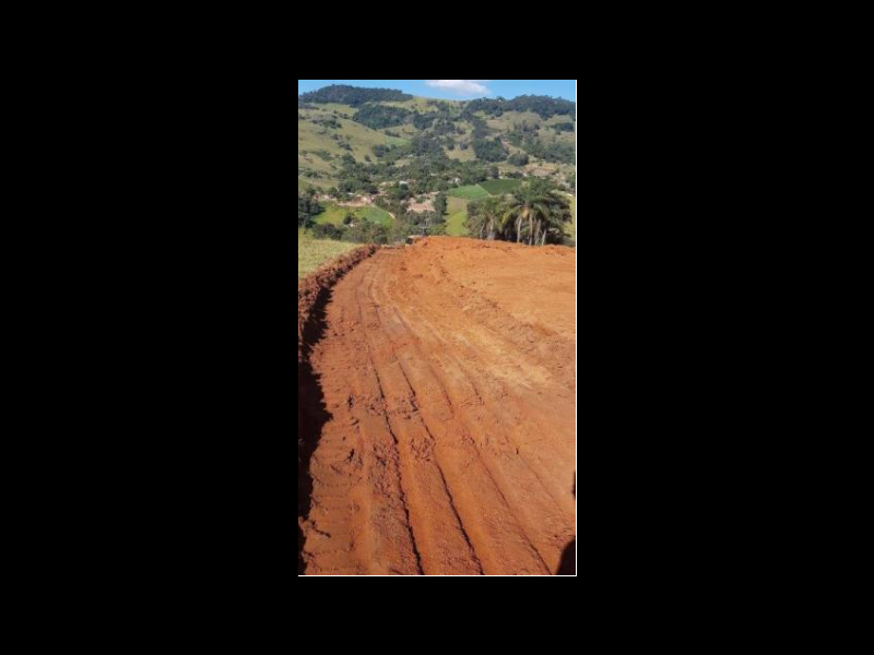 Terreno à venda Centro com 1800m² e 1 quarto por R$ 95.000 - 1822645958-fotos-terreno2.PNG