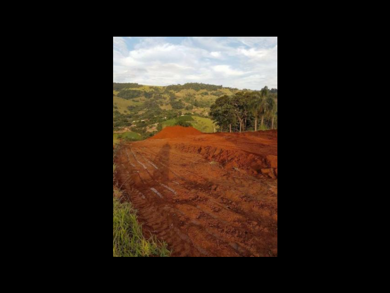 Terreno à venda Centro com 1800m² e 1 quarto por R$ 95.000 - 847792822-fotos-terreno3.PNG