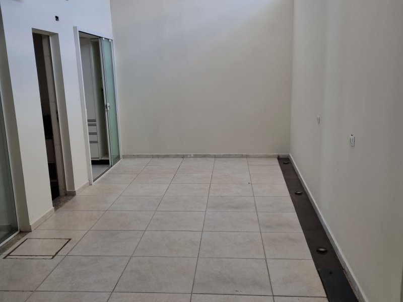 imóvel com 240m² - Zona 03 - Maringá