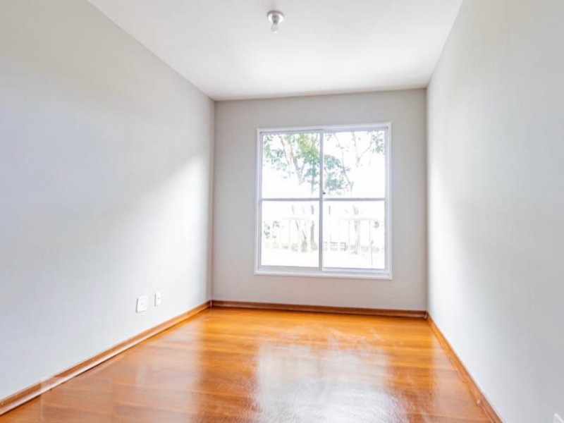 imóvel com 61m² - Pinheirinho - Curitiba